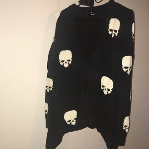 Cardigan with skulls